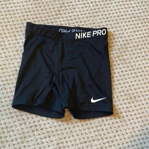 NIKE PRO WORKOUT SHORTS / SPANDEX